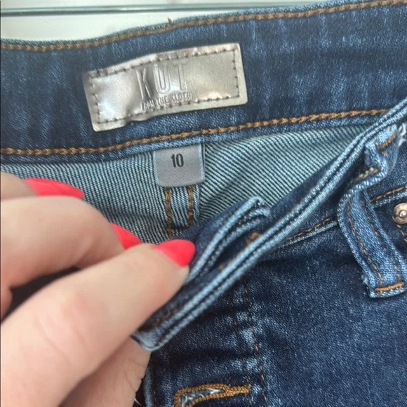 GUC Kut from the Kloth High-Waisted Black Ankle Cropped Fray Jeans - Picture 2 of 9